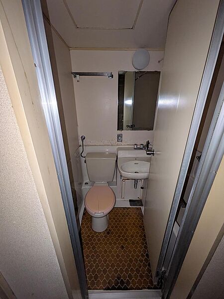 トイレを拡大表示