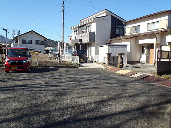 前面道路６Ｍ幅：現地撮影：2026年5月
