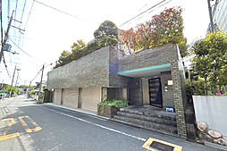 堀込ガレージを3区画確保!隣地間隔の取れた緑豊かな住宅街!