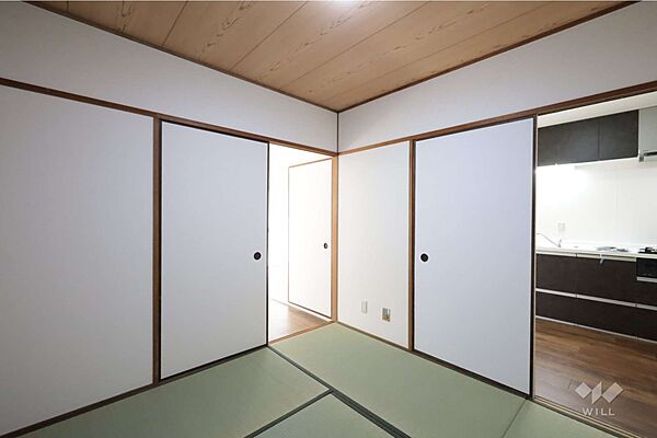 和室4.5帖［2026年3月17日撮影］LDKと6帖洋室の2ヶ所から出入りできます！畳表替、襖張替済！