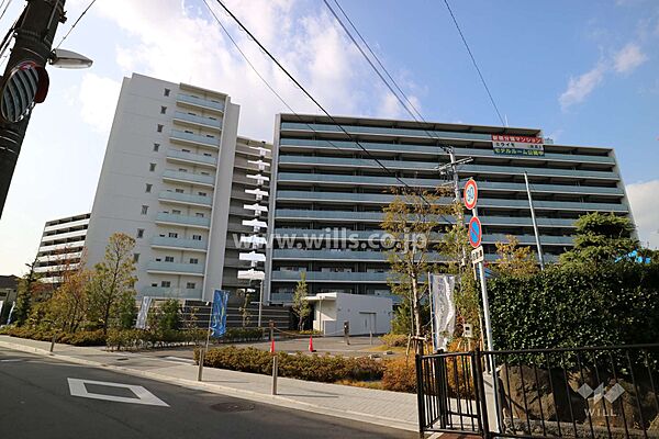 MIRAIMO-SQUAREの外観(北側から)味舌小学校徒歩11分、第一中学校徒歩10分！大きな公園も近くにあり、子育てがしやすい住環境！