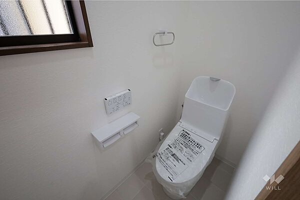 トイレ［2026年2月17日撮影］トイレは各フロアにあり、朝の忙しい時間帯も安心です！白基調で清潔感のある空間です！