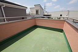 屋上ルーフバルコニー付き!空き家につき即日内覧可能!