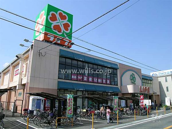 ライフ(正雀店)の外観