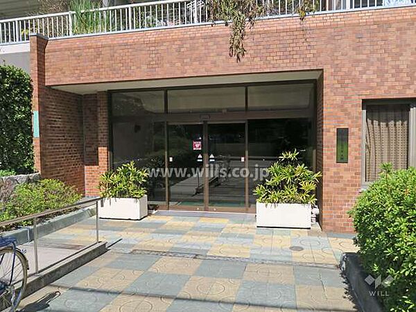 エントランス。2沿線利用可能！東海道本線「茨木駅」徒歩18分、大阪モノレール本線「宇野辺駅」徒歩7分！