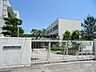 周辺：郡小学校[公立]の外観
