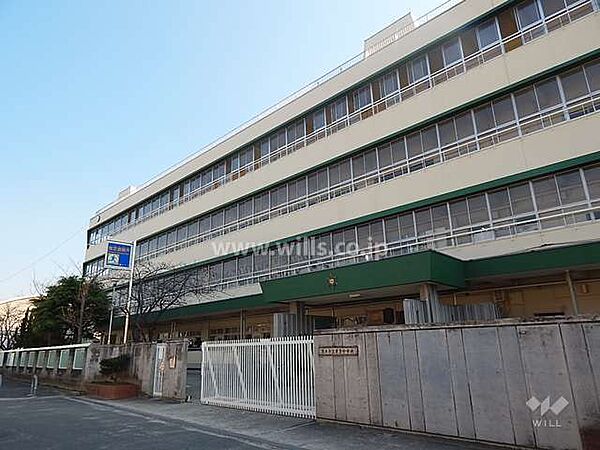 東雲中学校[公立]の外観