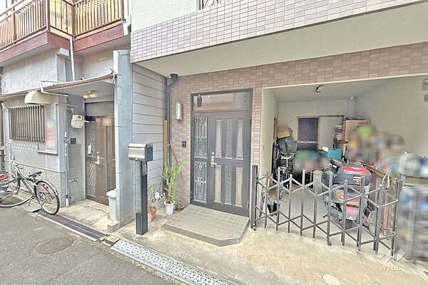 物件の玄関［2026年4月15日撮影］味舌小学校徒歩7分、第一中学校徒歩18分！図書館や公園も近くにあり、子育てがしやすい住環境！