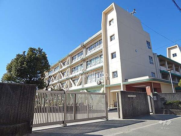 平田中学校[公立]の外観