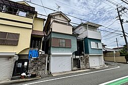 掘り込み車庫付き、2階建ての明るいお住まい!