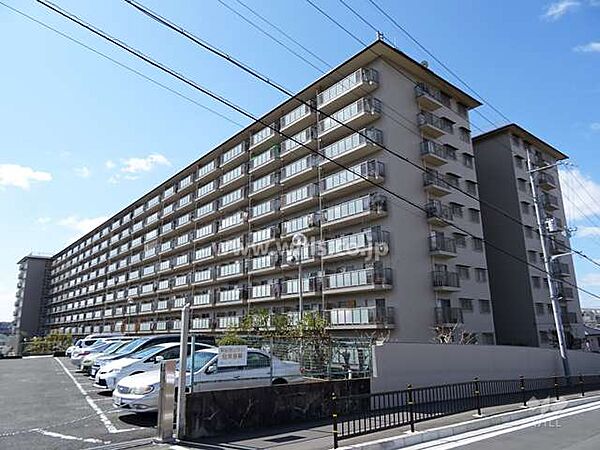 ローレルハイツ茨木総持寺1号棟の外観（北東側から）2026年3月室内フルリフォーム実施！6階部分、東向き住戸！空き家につき即日内覧可能です。お気軽にお問い合わせください。