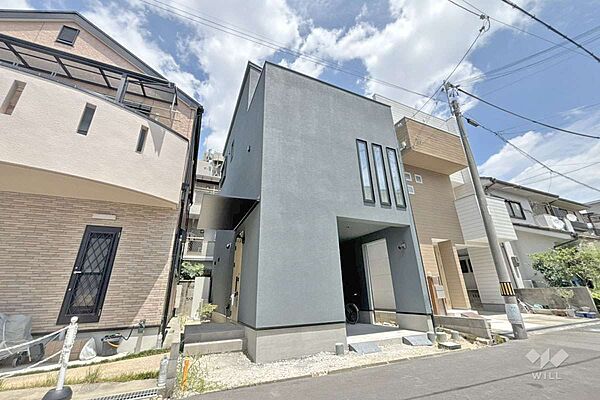物件の外観（南西側から）［2026年7月26日撮影］外部の視線が気にならない2階リビングプラン！LDKは19帖の広さを確保！一部吹き抜けとなっており、開放的なLDK空間！
