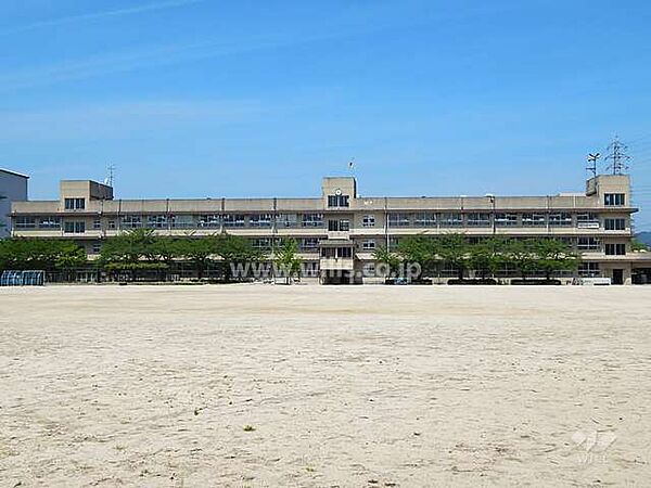 西河原小学校[公立]の外観