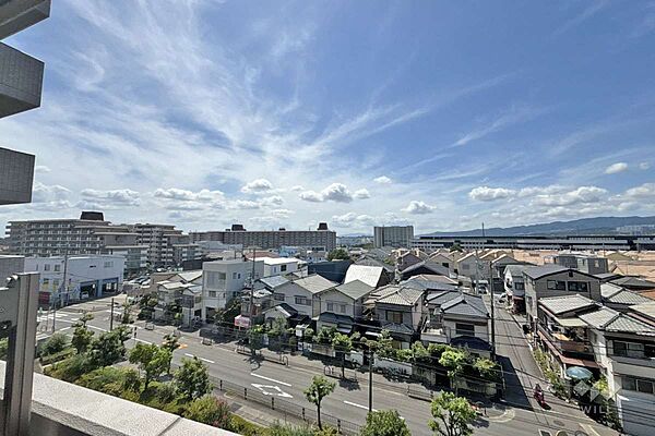 バルコニーからの眺め（南西方向）［2026年8月10日撮影］