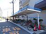 駐車場：自転車置場はラック式で区割りされています。サイクルポート付きで自転車が雨晒しになりません。最新の空き状況につきましてはお問い合わせください。