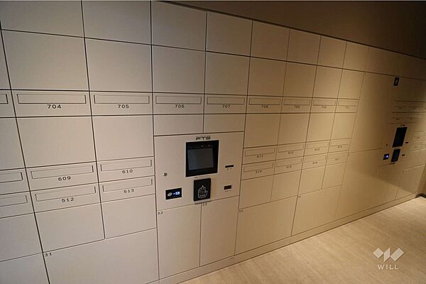宅配ボックス。お仕事でお忙しい方も、子育てで日中の応対が難しい方にもとても便利です。