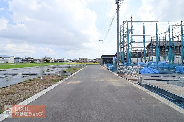 【前面道路】道の広さ日当たりなど、ぜひ現地もご確認ください。　