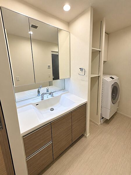 ※ＡＩ加工により小物等を消しています。現況優先とします。