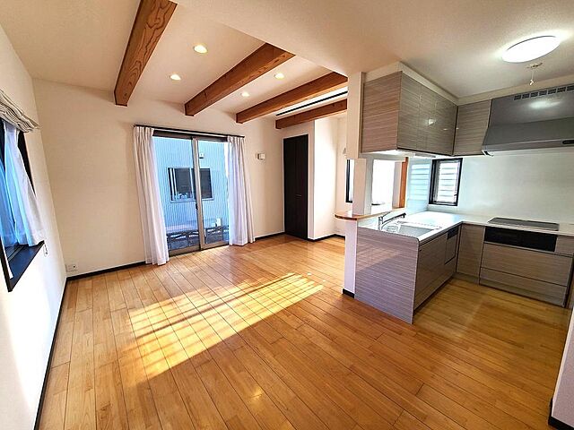 リビング/ダイニング 熊本市西区島崎6丁目3-60