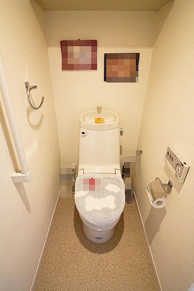 洗浄暖房便座付きのトイレ