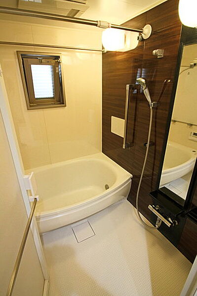 オート機能付きユニットバスは浴室乾燥暖房付き