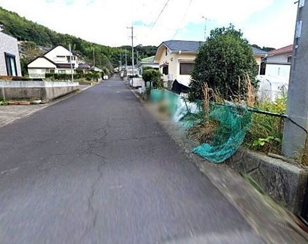 前面道路（右手該当地）