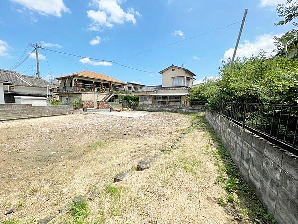 更地のためすぐに建築を開始することができます。