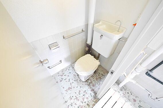 写真は入居前の...