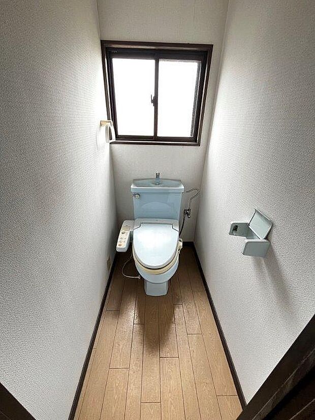 トイレは1階と2階にそれぞれあり、便利です。　