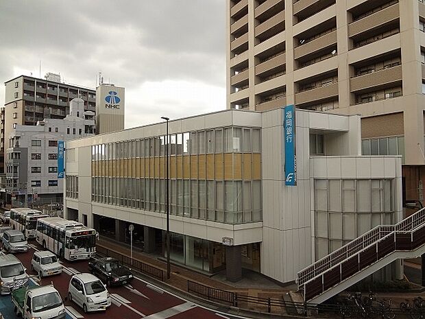 福岡銀行三萩野支店（604m）