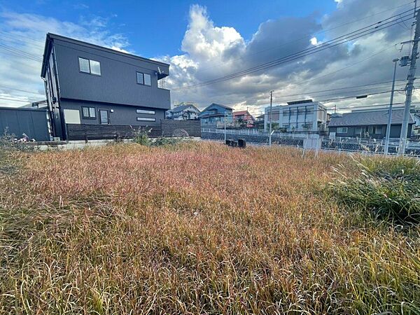 現況は更地になっております。