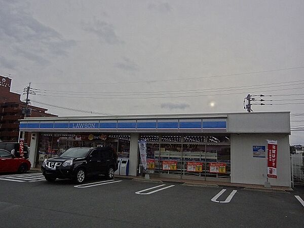 ローソン八幡下上津役一丁目店（578m）