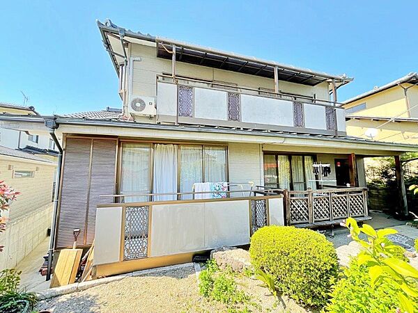 陽当たりの良いバルコニーです。お洗濯はもちろん、日光浴スペースにも利用できます。