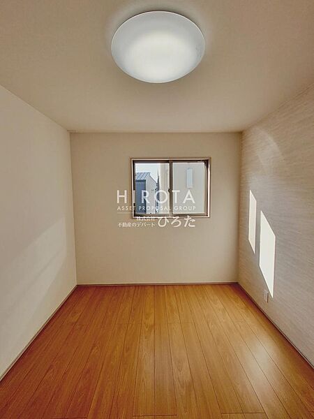 住む人のこだわりを活かす洋室です。お好きにアレンジしてください。