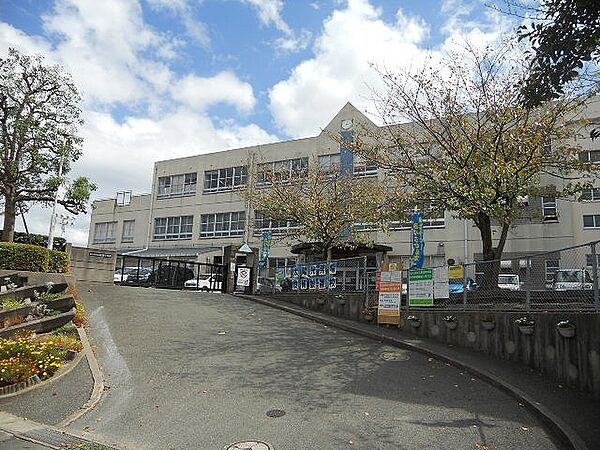 北九州市立高須中学校（2010m）