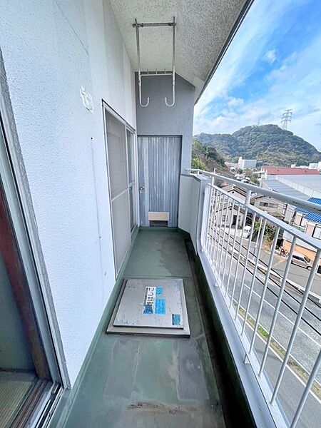 角部屋なのでバルコニーが2か所あります。
