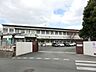周辺：北九州市立上津役中学校（621m）