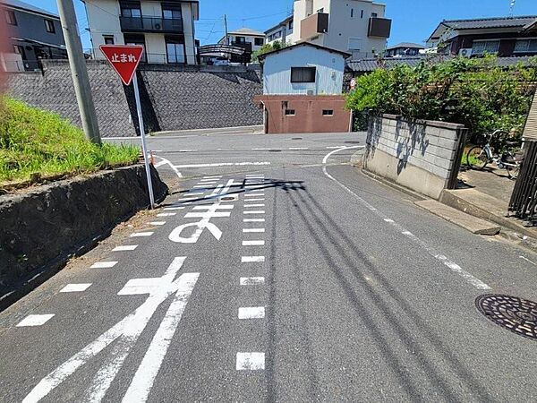 北西角地の土地です。