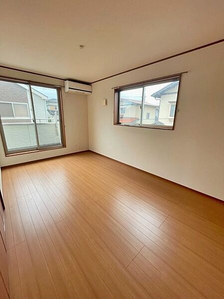 住む人のこだわりを活かす洋室です。お好きにアレンジしてください。