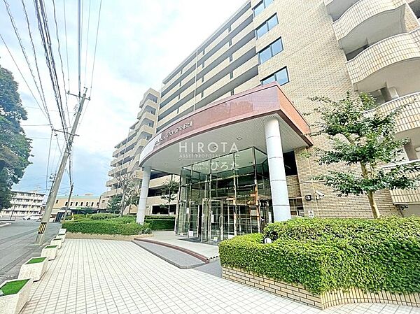 分譲らしい豪華なエントランス