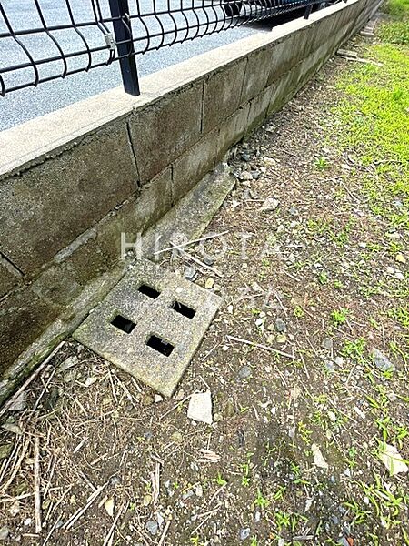 隣地との境界です。