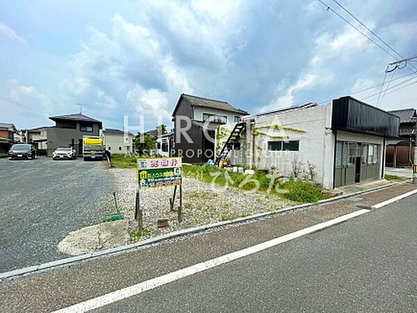 広々約113坪、平坦で出入りがしやすいお土地です。