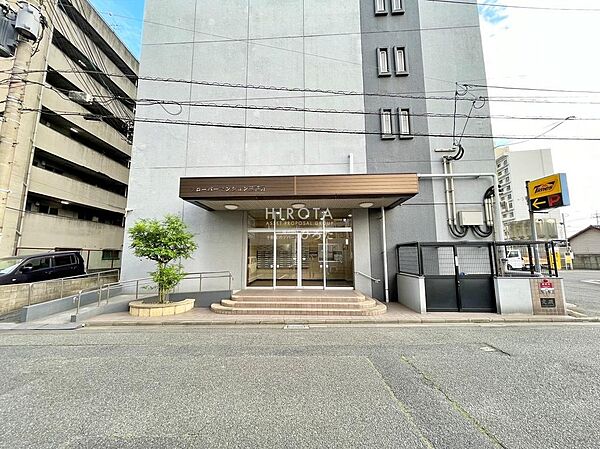 小学校中学校も徒歩約10分でお子様の通学に安心ですね　