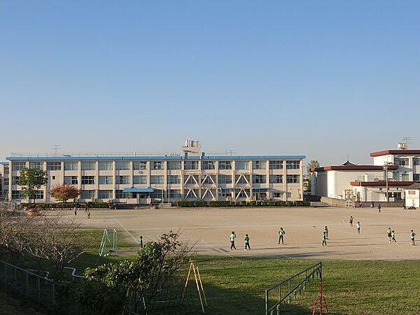 中間市立中間小学校（1000m）