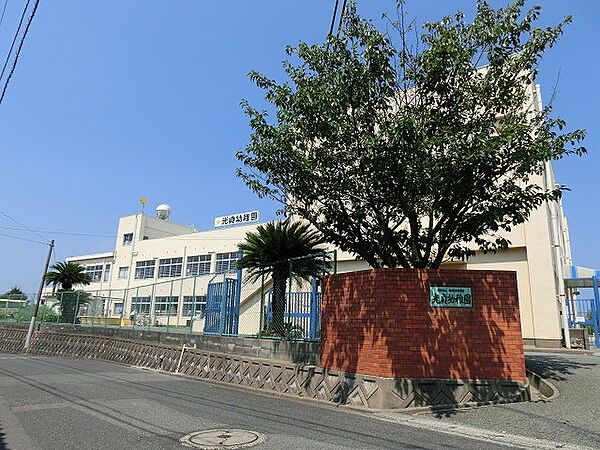 光貞幼稚園（836m）