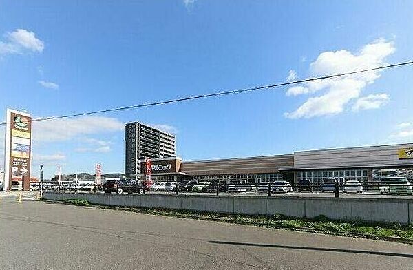マルショク曽根店（617m）