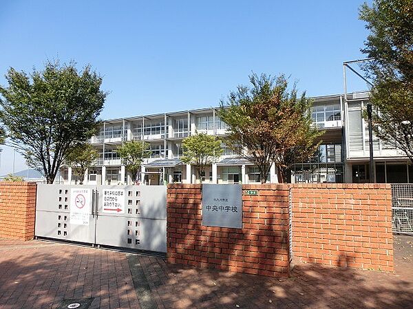 北九州市立中央中学校（906m）
