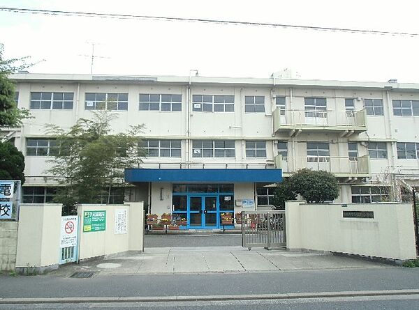 北九州市立城野小学校（271m）