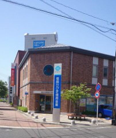 福岡ひびき信用金庫門司港支店（425m）