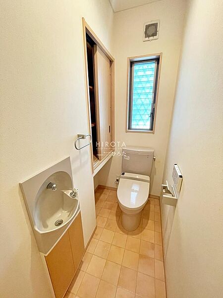 トイレを拡大表示